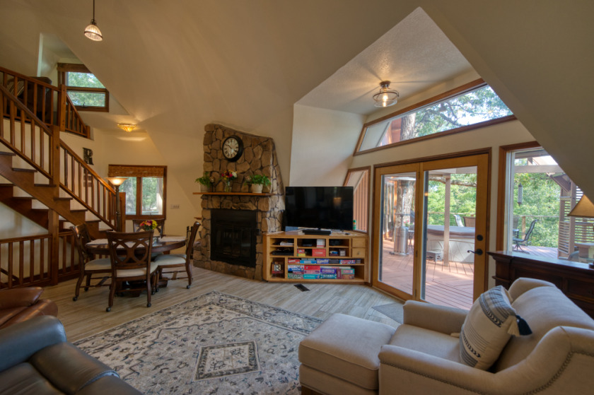 Fascinating Architecture with a Great Beaver Lake View! SOLD - photo 13