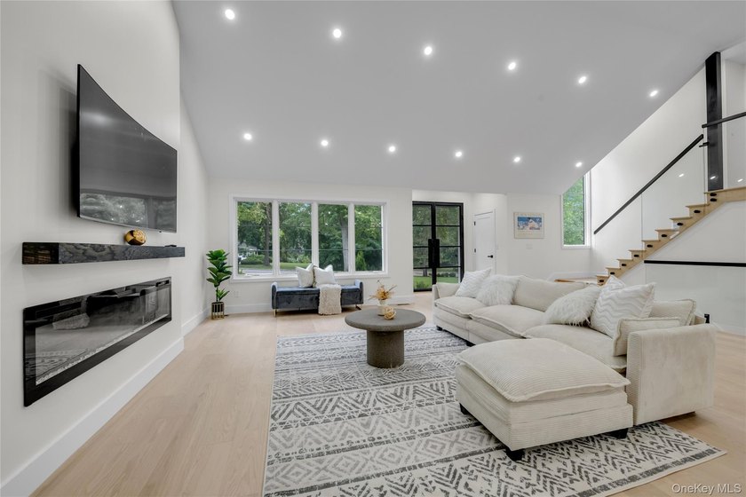 A rare opportunity to own a stunning fully gutted expanded - photo 2