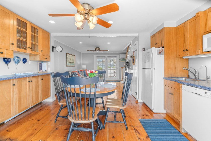 Best of the best views! Rare opportunity to own this beautifully - photo 12