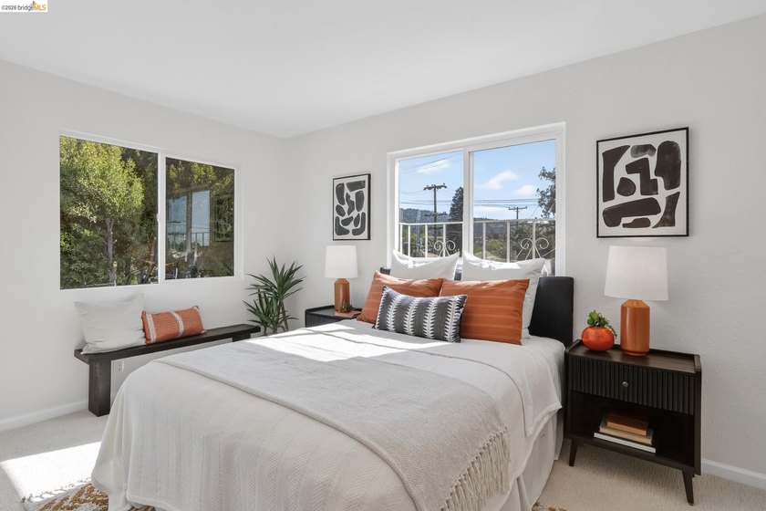 Top floor sun-splashed 2 Bedroom and 1 bath updated condo is - photo 16