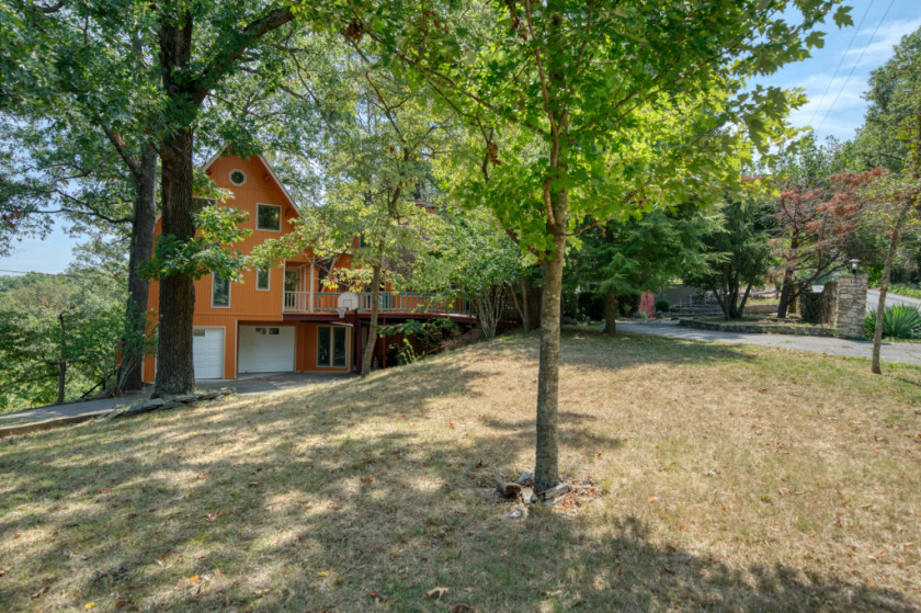 Fascinating Architecture with a Great Beaver Lake View! SOLD - photo 9