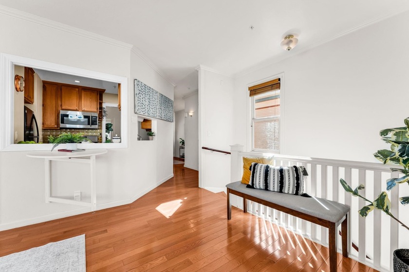 Fresh Price! Introducing an Uptown flat in a boutique 6-unit - photo 6