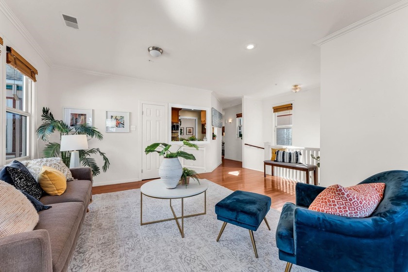 Fresh Price! Introducing an Uptown flat in a boutique 6-unit - photo 8