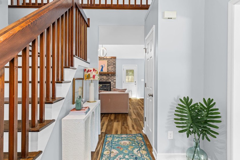 Welcome to 5452 Roxbury Dr., North Charleston--where timeless - photo 4