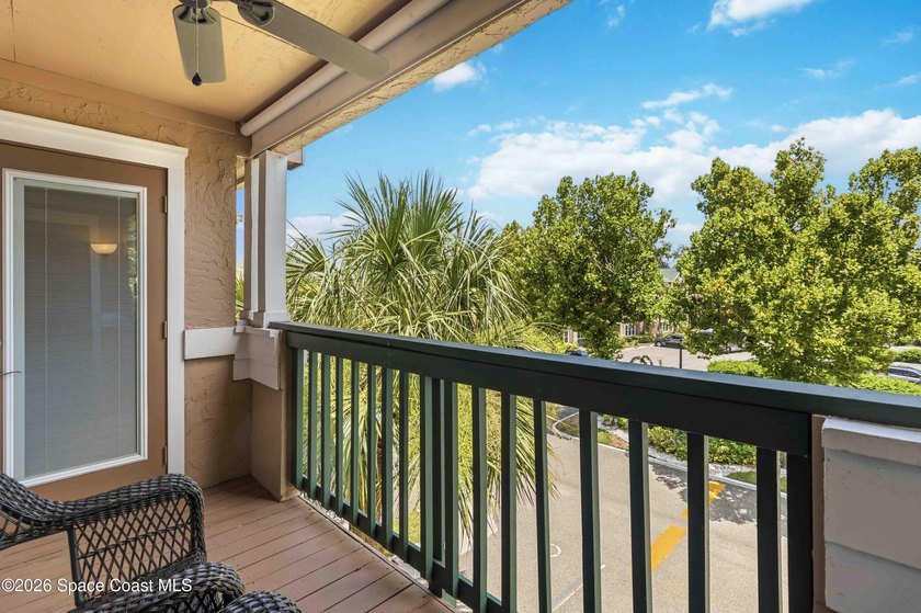 This beautiful one-bedroom condo is upgraded and move-in ready - photo 13