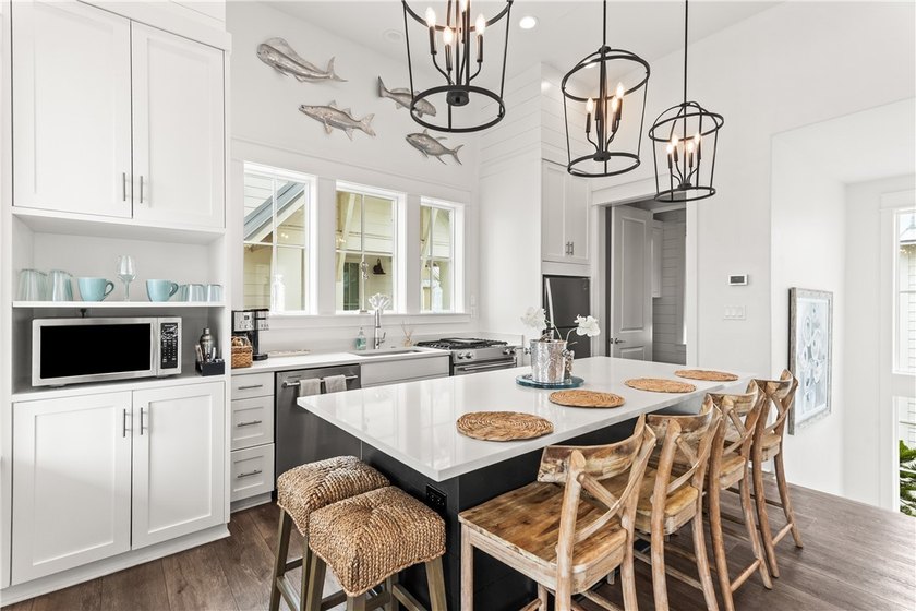 Welcome to effortless coastal living in this beautifully - photo 17
