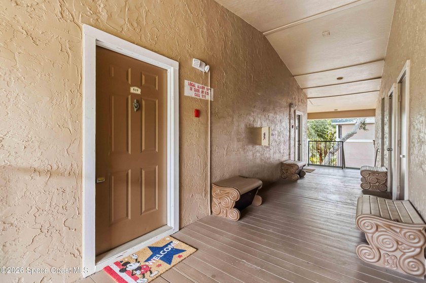 This beautiful one-bedroom condo is upgraded and move-in ready - photo 17