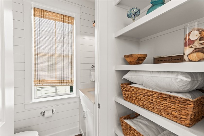 Welcome to effortless coastal living in this beautifully - photo 19