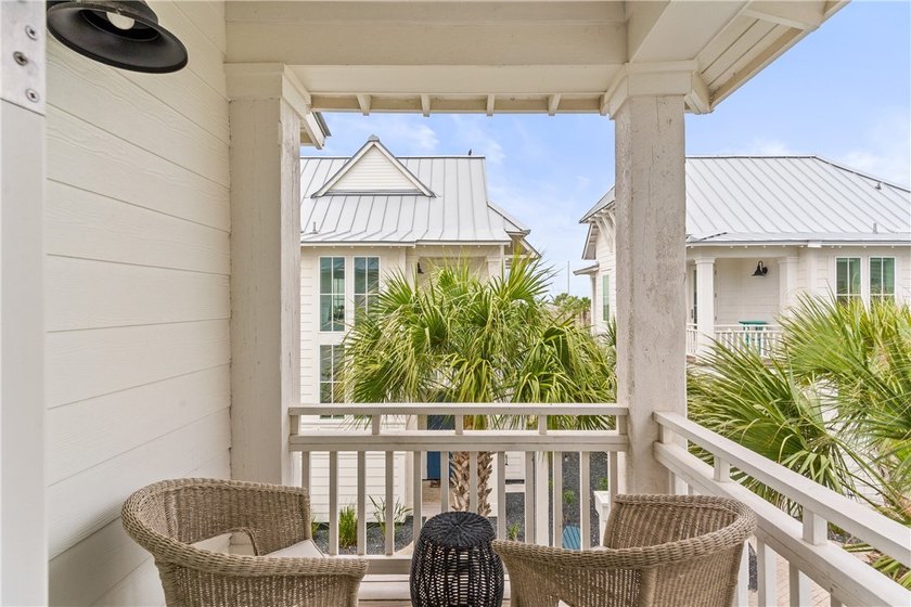 Welcome to effortless coastal living in this beautifully - photo 22