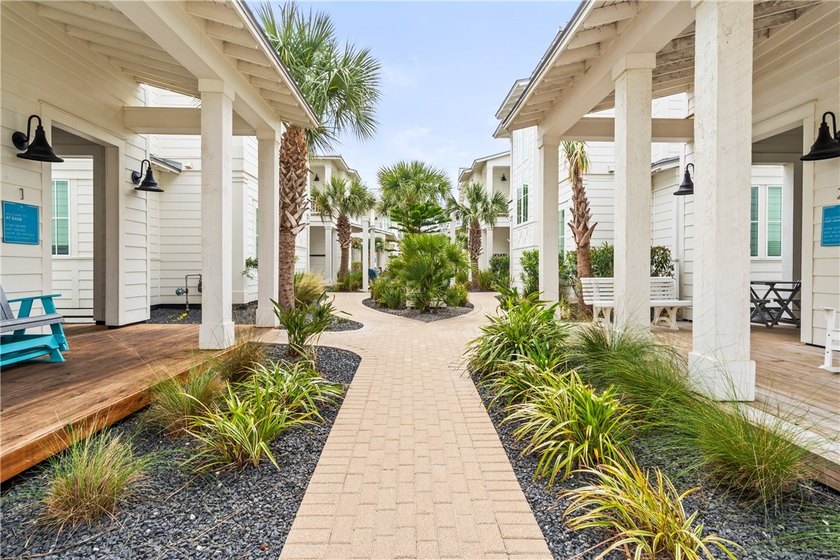 Welcome to effortless coastal living in this beautifully - photo 27