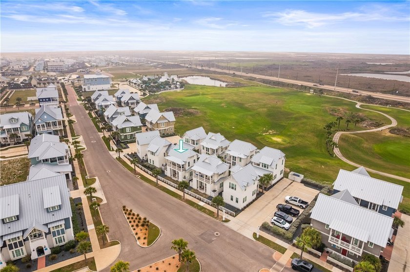 Welcome to effortless coastal living in this beautifully - photo 30