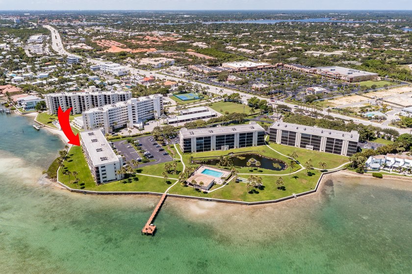 This remodeled condo offers breathtaking views of the turquoise - photo 4