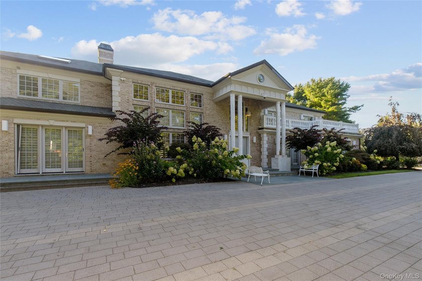 Imagine an exclusive lifestyle redefined within a private HOA - photo 5