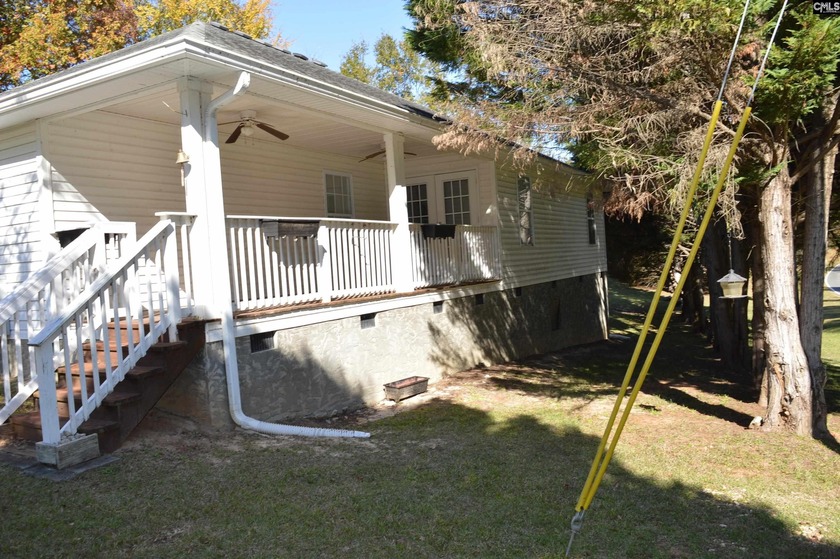REDUCED!  Lake Views from this 3-BR ranch home on a 1-acre - photo 4