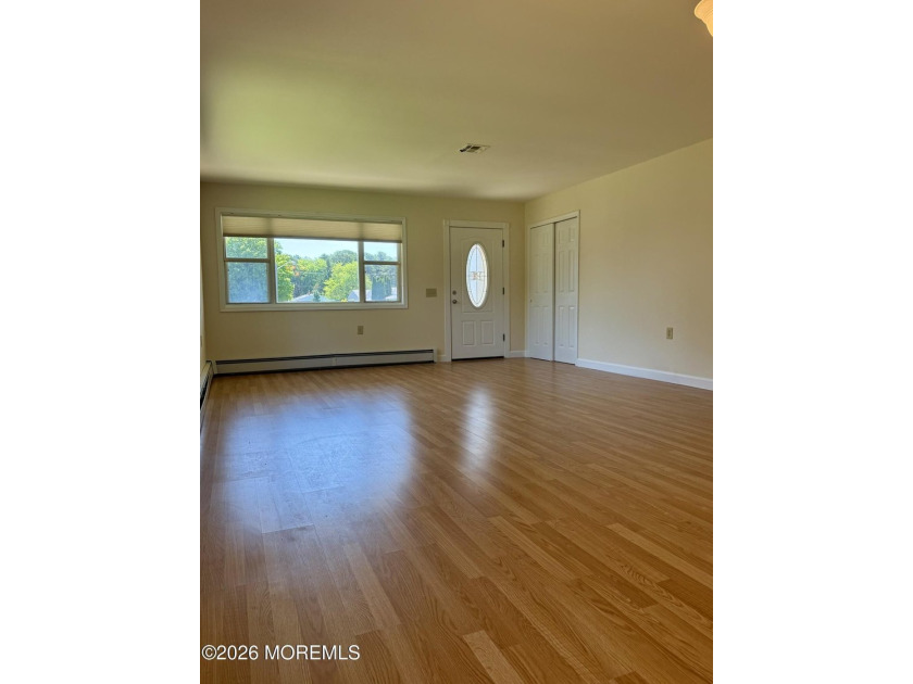 Freshly painted extremely clean lakeview model. 2 bedrooms 2 - photo 8
