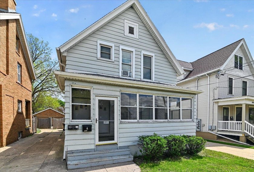 Rare opportunity for owner-occupants and investors alike!! This - photo 2