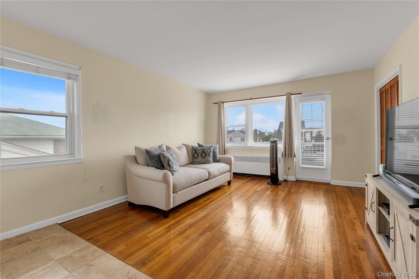 Welcome to 532 E Broadway, a six-unit multi-family building - photo 7