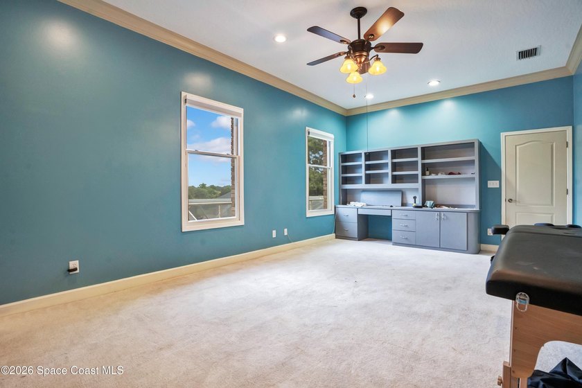 Luxury mini estate, acreage, cul-de-sac, pool... this one - photo 24