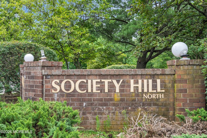 Welcome to Society Hill North! This well-maintained 2-bedroom, 2 - photo 2