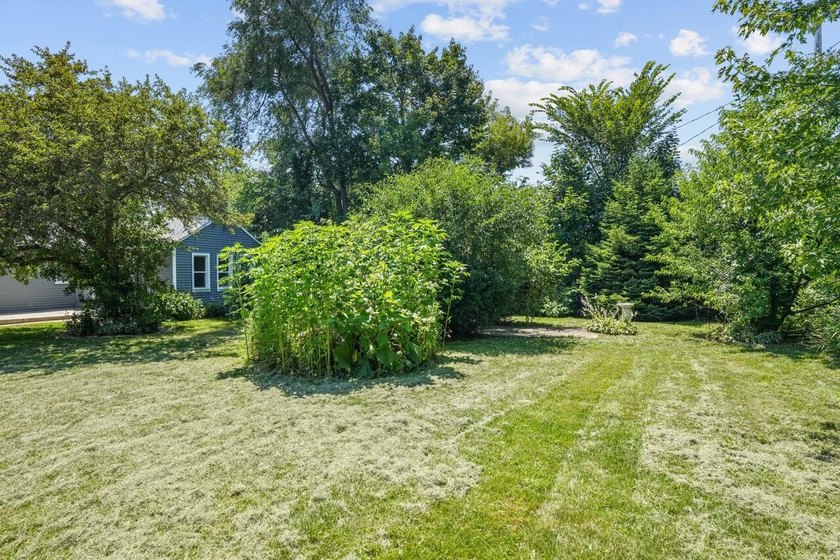 A great opportunity to own an affordable home in a competitive - photo 16