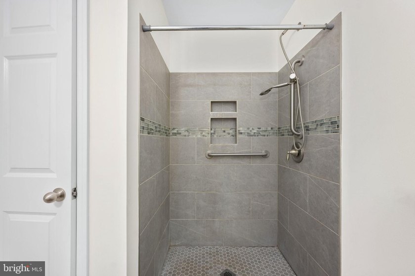 WATER ACCESS WITHIN STEPS WITH BOAT RAMP &amp; DOCK!!! !!!! Nestled - photo 30