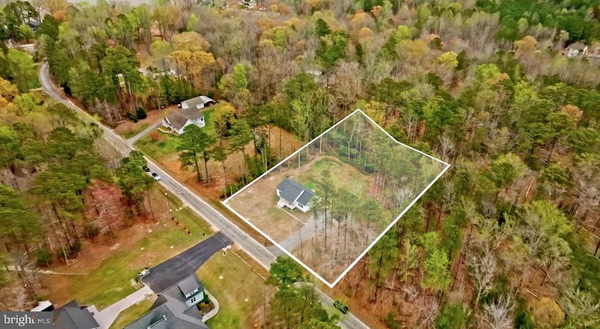 WATER ACCESS WITHIN STEPS WITH BOAT RAMP &amp; DOCK!!! !!!! Nestled - photo 39