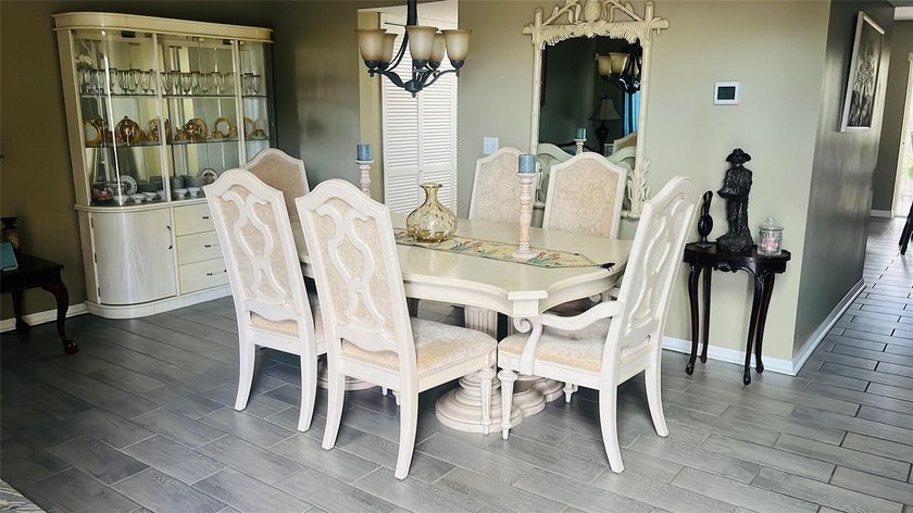 This Beautiful family home boasts 6 bedrooms &amp; 4-1/2 baths. A - photo 5