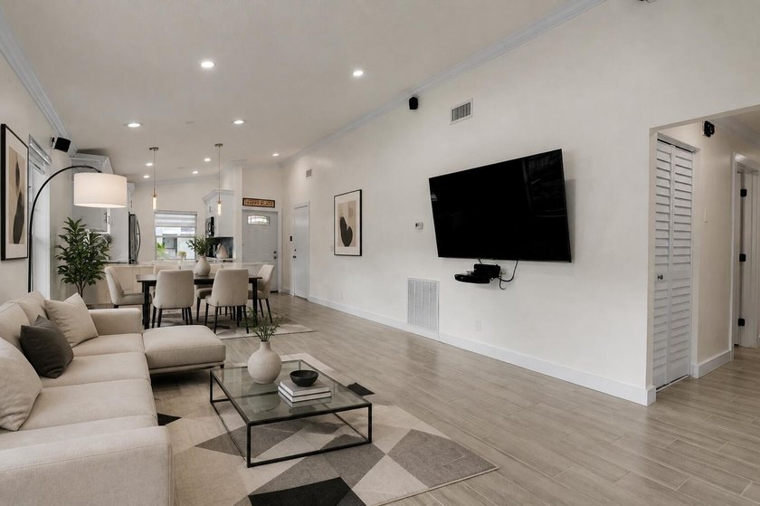 NEW, NEW, NEW!! Priced to SELL!!!! Completely renovated and - photo 14