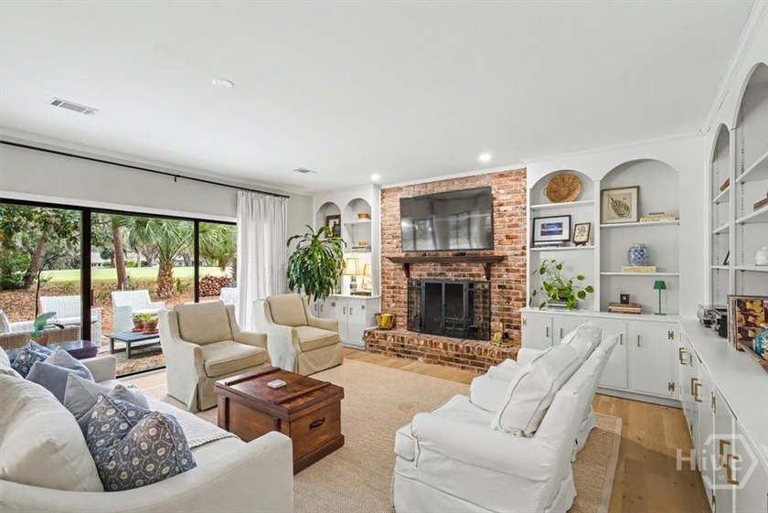 Welcome to this adorable, updated cottage in The Landings on - photo 20