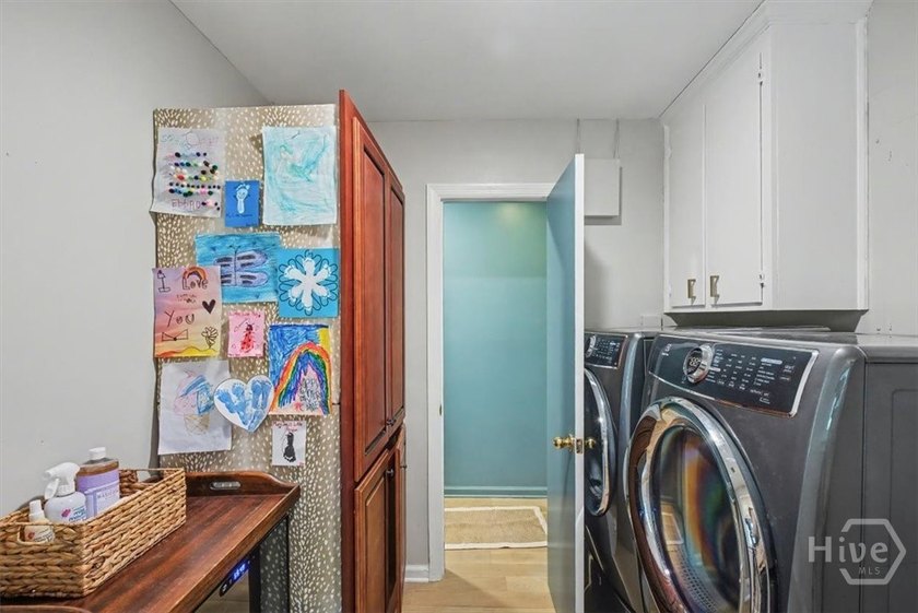 Welcome to this adorable, updated cottage in The Landings on - photo 24