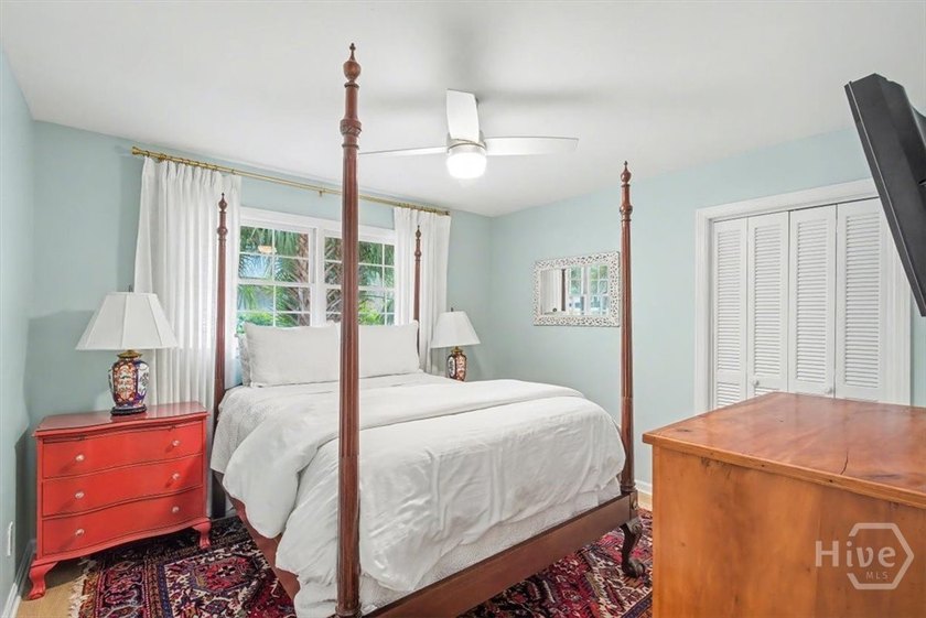 Welcome to this adorable, updated cottage in The Landings on - photo 27