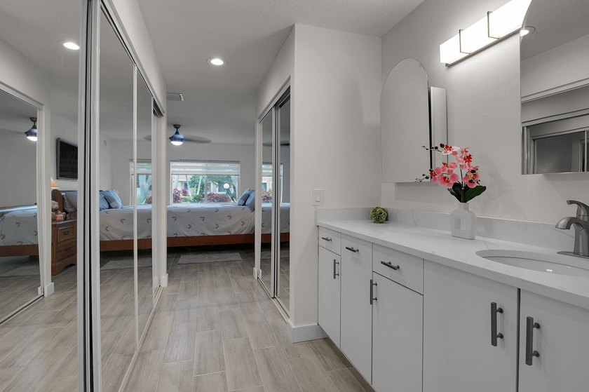 NEW, NEW, NEW!! Priced to SELL!!!! Completely renovated and - photo 30