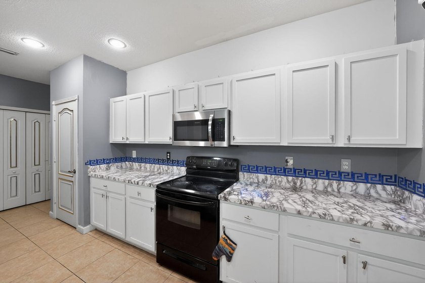 Experience the perfect blend of modern sophistication and - photo 9