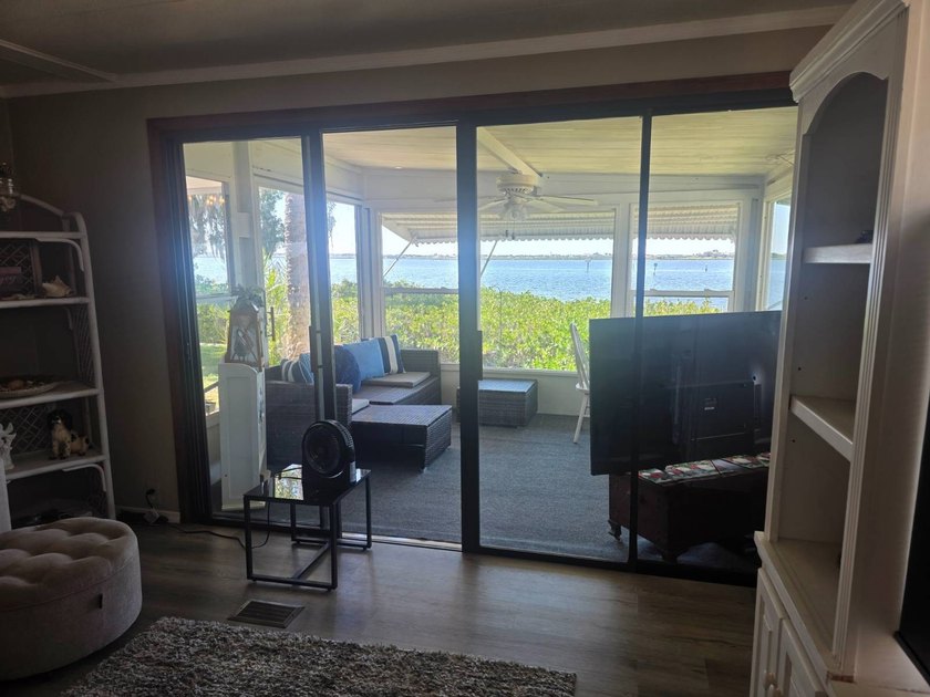 Unbeatable Value: Direct Waterfront Living on the Manatee River! - photo 20