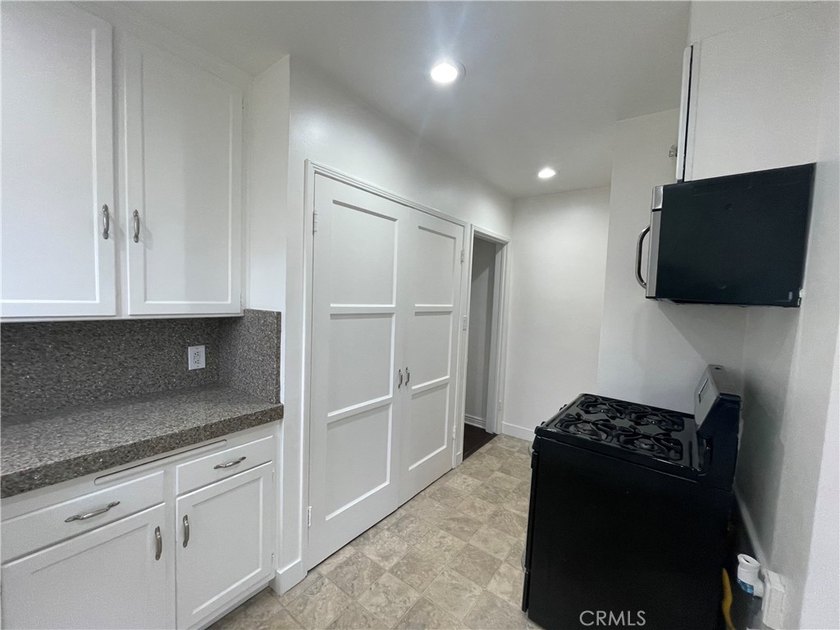 Price Reduced! All Offers Welcome --- Welcome to 2221 Granada - photo 21