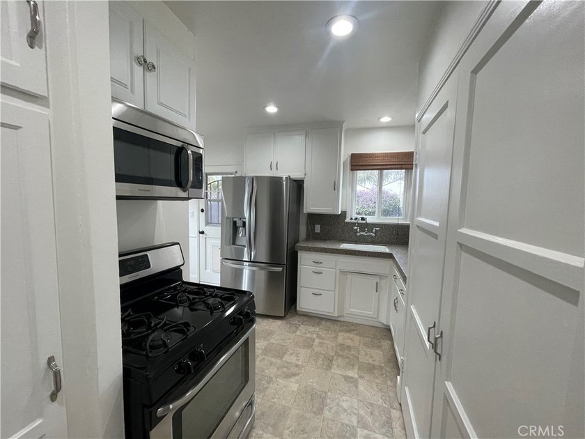 Price Reduced! All Offers Welcome --- Welcome to 2221 Granada - photo 22