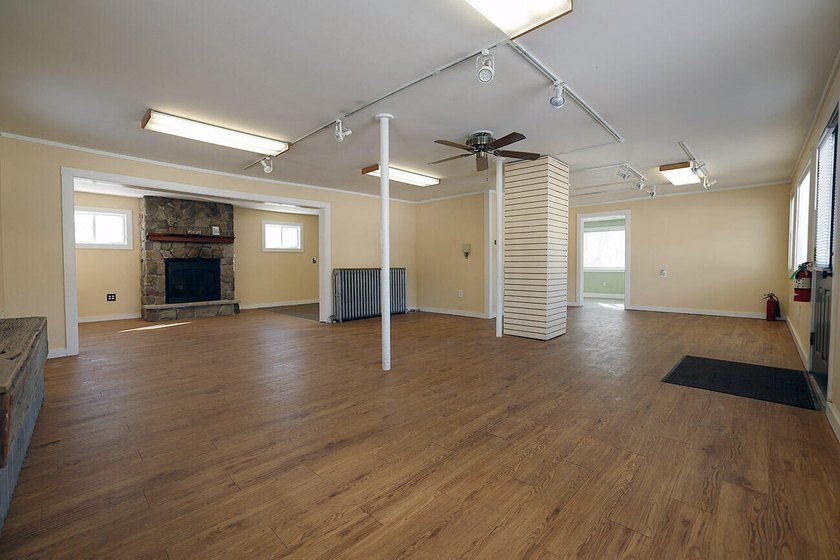 Tremendous commercial opportunity in a high-visibility location - photo 24