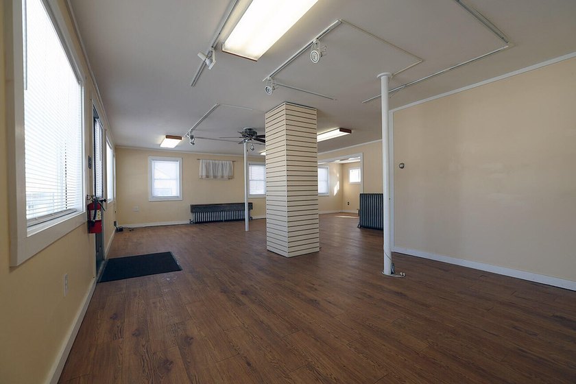 Tremendous commercial opportunity in a high-visibility location - photo 25