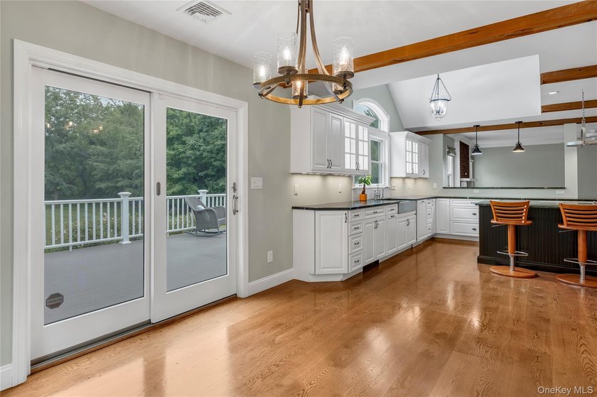 Nestled on a quiet private cul-de-sac, this beautiful 3-bedroom - photo 8
