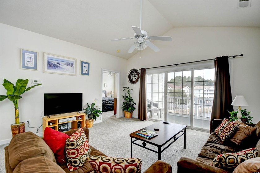 You will love this beautiful top floor end unit offering 2 - photo 10