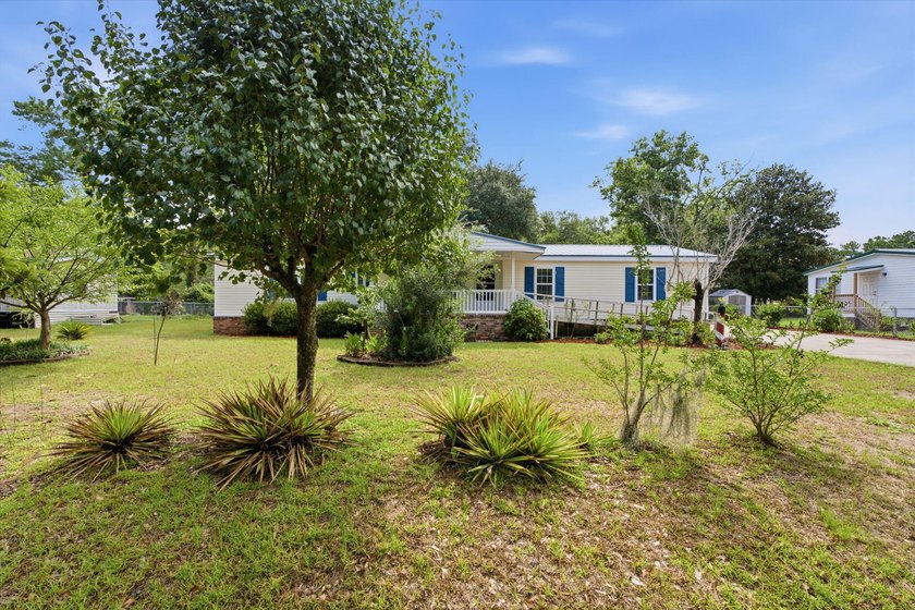 Welcome to Bonneau, home of beautiful Lake Moultrie, where - photo 3