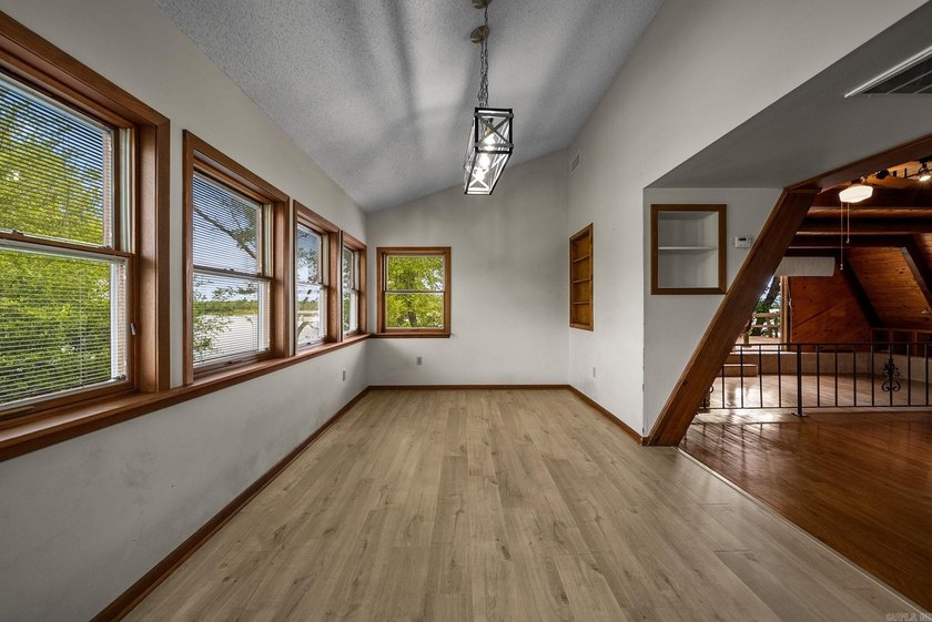 Spectacular custom built home on the bank of the Arkansas River - photo 9
