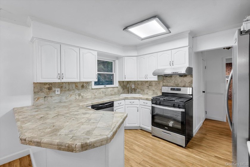 Location, Community, and Convenience! This spacious Colonial is - photo 10