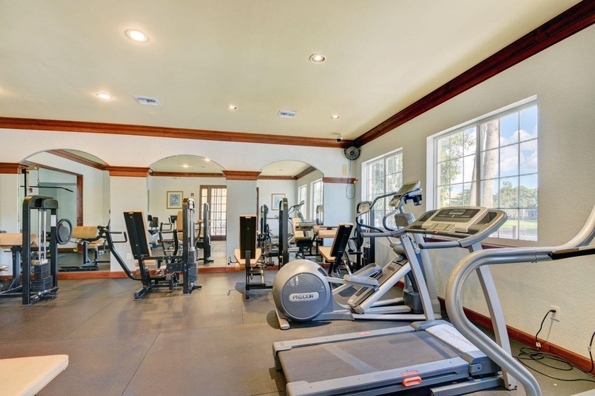 Beautiful third floor condo located in the desirable community - photo 49