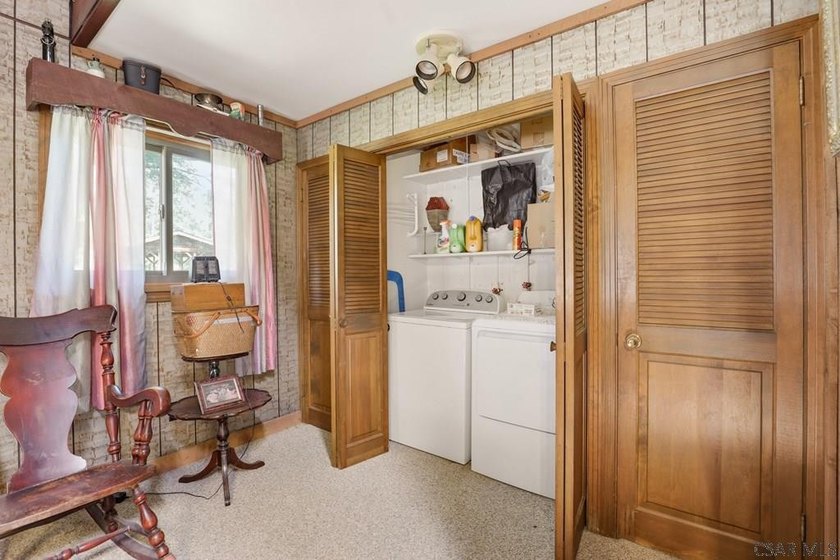 Welcome to this charming 2-bedroom, 2-bath A-Frame home nestled - photo 11