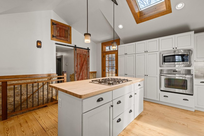 Own a piece of Shorewood Hills history with this one-of-a-kind - photo 6