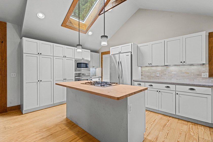 Own a piece of Shorewood Hills history with this one-of-a-kind - photo 8