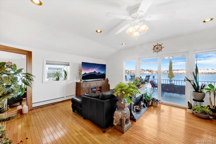 Welcome to 6 Edgewater Park, a beautifully maintained 3-bedroom - photo 3
