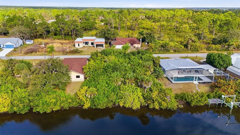 Discover the perfect canvas for your dream waterfront retreat - photo 6