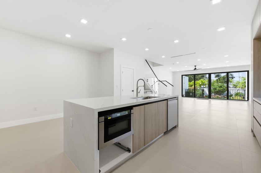 A refined new construction residence in historic Sailboat Bend - photo 13